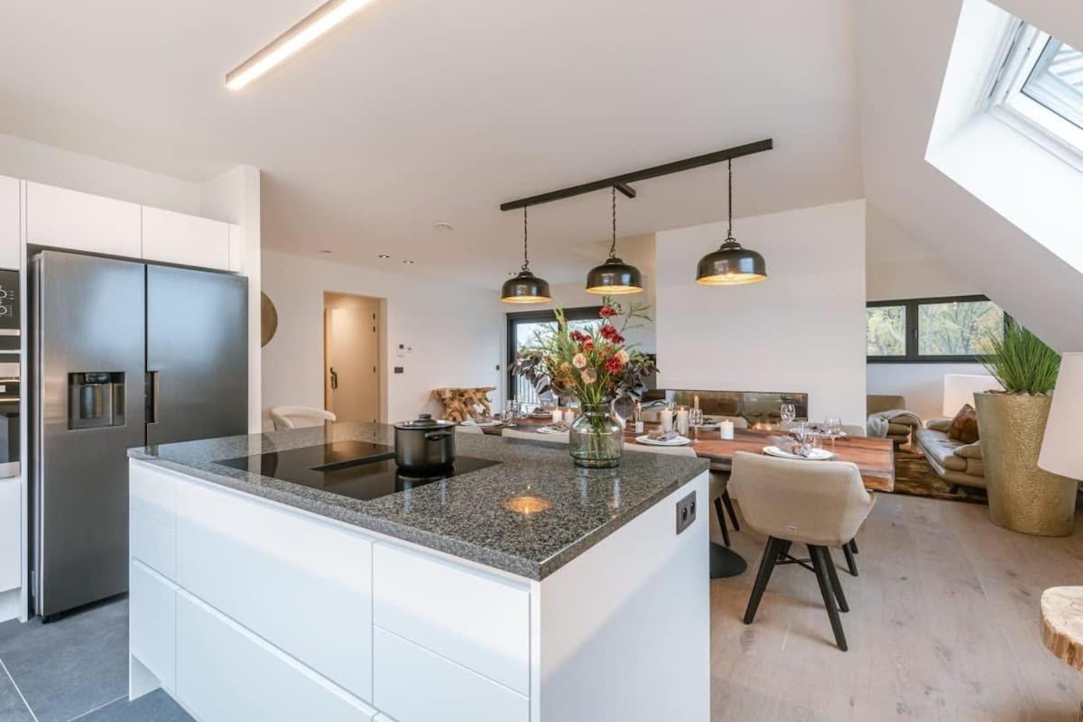 Huswell - Luxurious Apartment With Parking Beernem Eksteriør billede